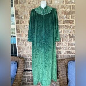 Vintage Heather Collection Robe Medium Green Velour House Coat Embroidered